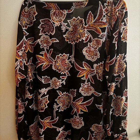 Liz Claiborne size 1x Floral Black Blouse - Picture 2 of 3